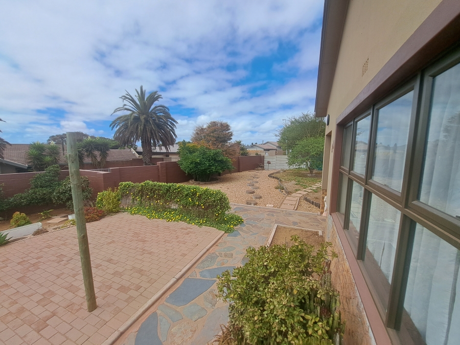 3 Bedroom Property for Sale in Vredenburg Western Cape